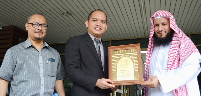 Rector of Islamic University of Madinah honors PSU