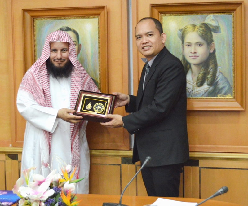 Rector of Islamic University of Madinah honors PSU